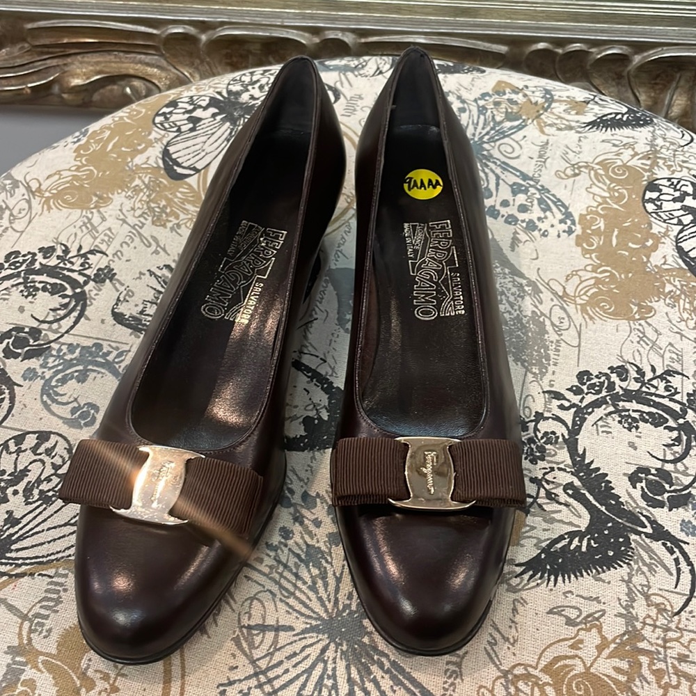 NEW Ferragamo Leather Heels